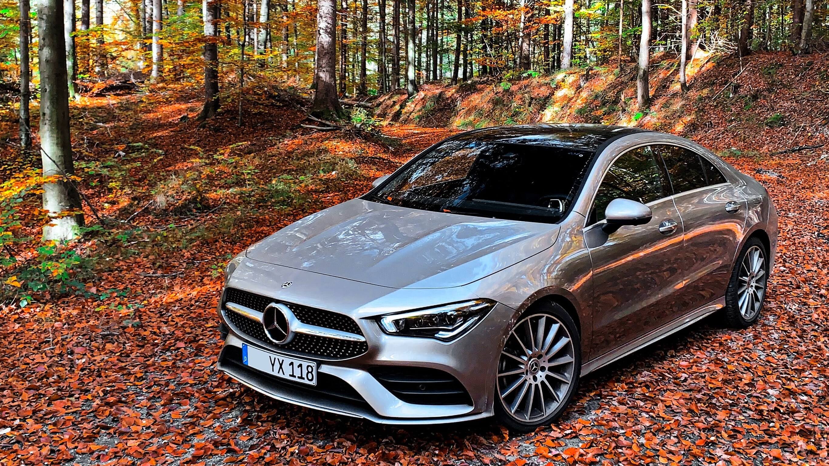 Mercedes-Benz: safety and quality. The image shows a close-up of a Mercedes-Benz star.