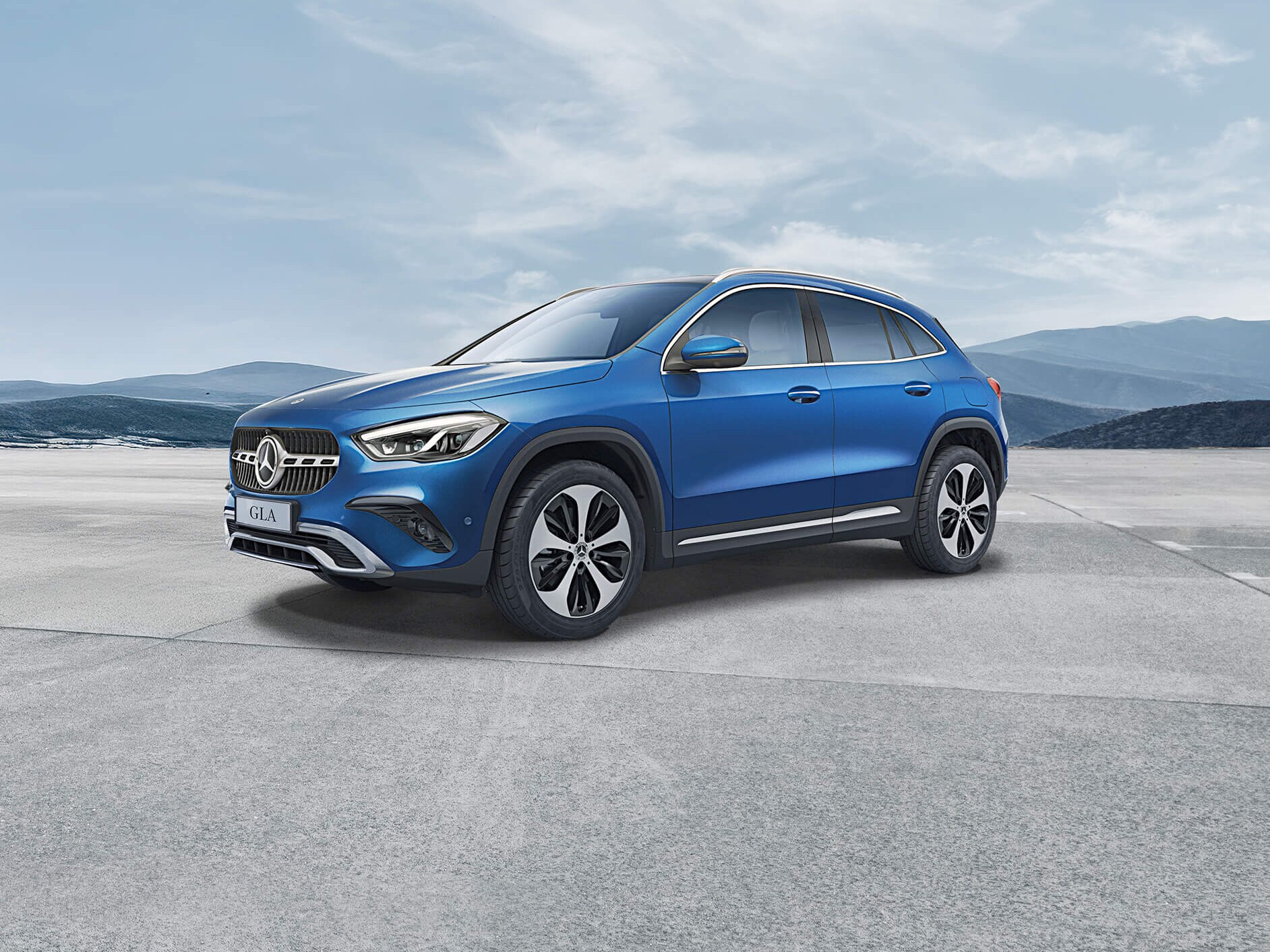 The right insurance for your new Mercedes Benz.