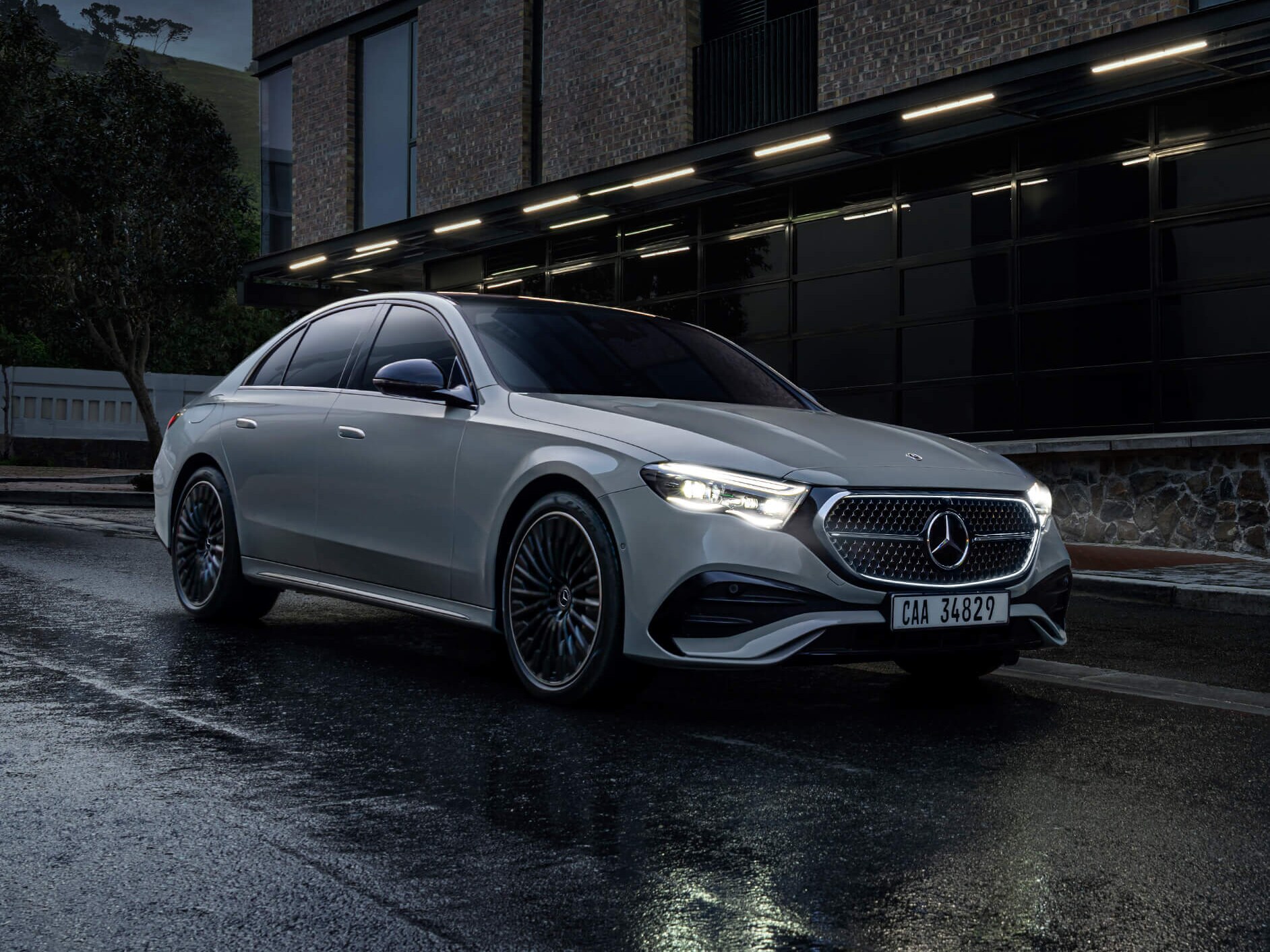 Mercedes-Benz E-Class Sedan