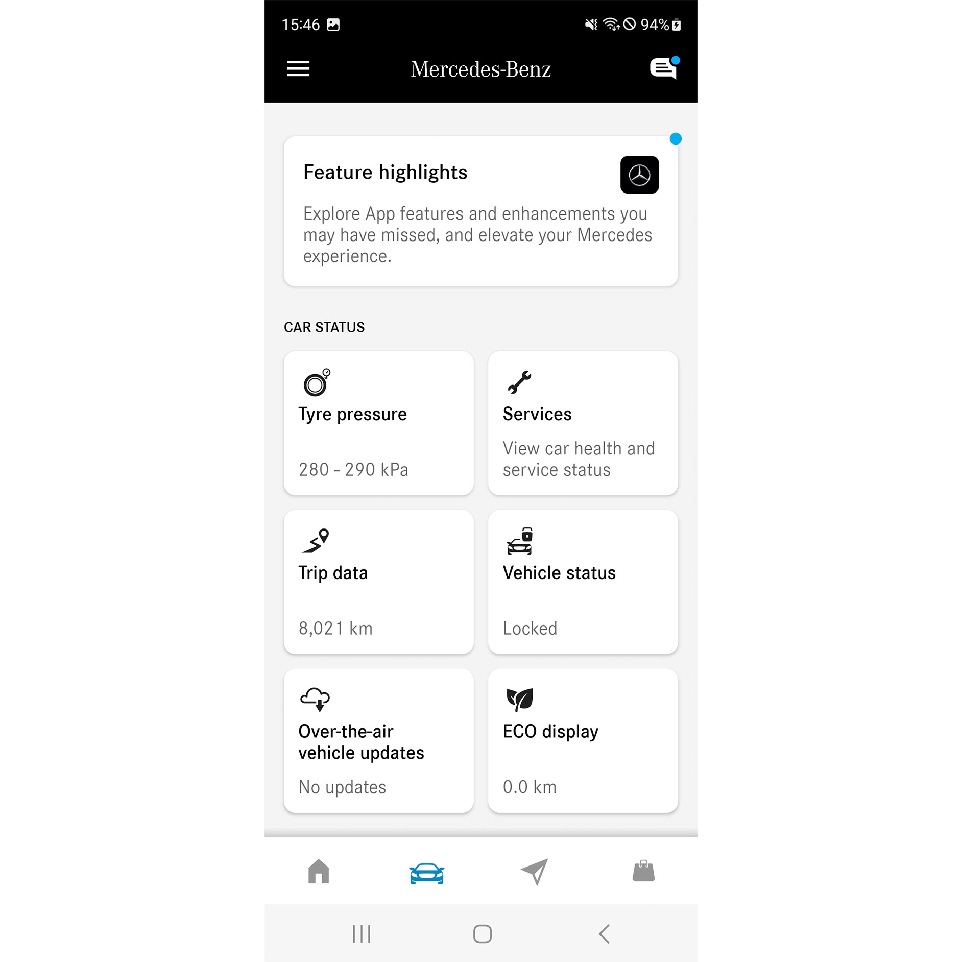 Mercedes-Benz Service App | Apps | Mercedes-Benz Future dream vehicles from Mercedes-Benz are displayed in the Mercede-Benz App on a smartphone.
