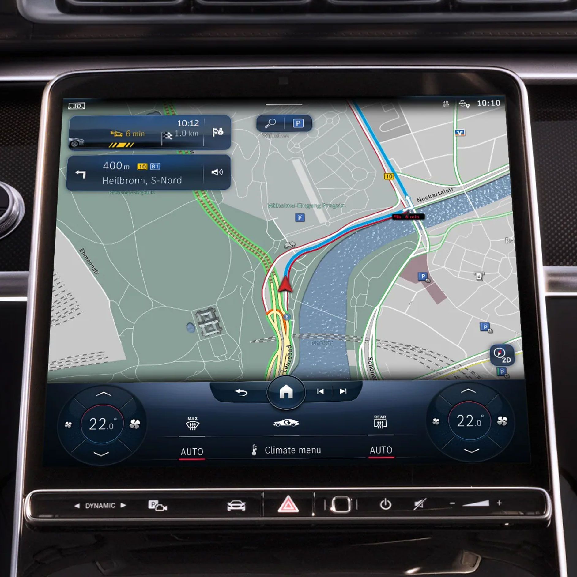 Live Traffic Information | Excellence Package | Mercedes-Benz An examplary image of the feature Live Traffic Information.