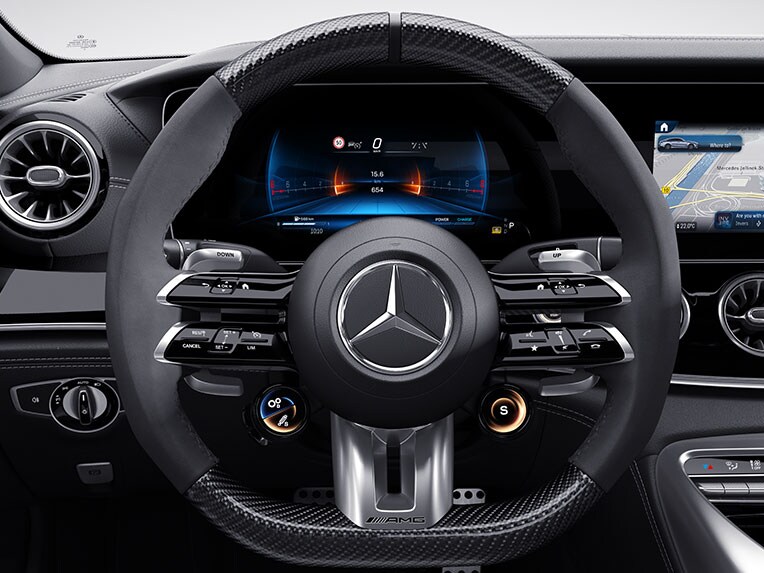 The AMG Performance steering wheel in carbon-fibre design / MICROCUT microfibre in the Mercedes-AMG GT 63 S E PERFORMANCE.