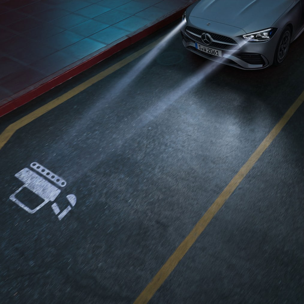 Close-up of a DIGITAL LIGHT headlight system of the Mercedes-Benz C-Class.