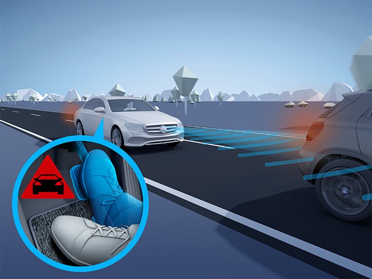 Active Brake Assist of the Mercedes-Benz E-Class Cabriolet.