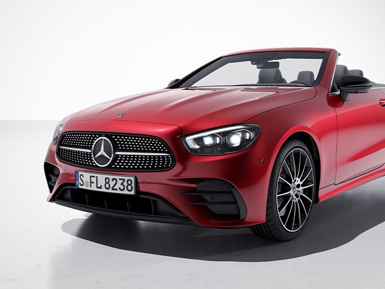 Exterior of the E-Class Cabriolet from Mercedes-Benz with Night Package.