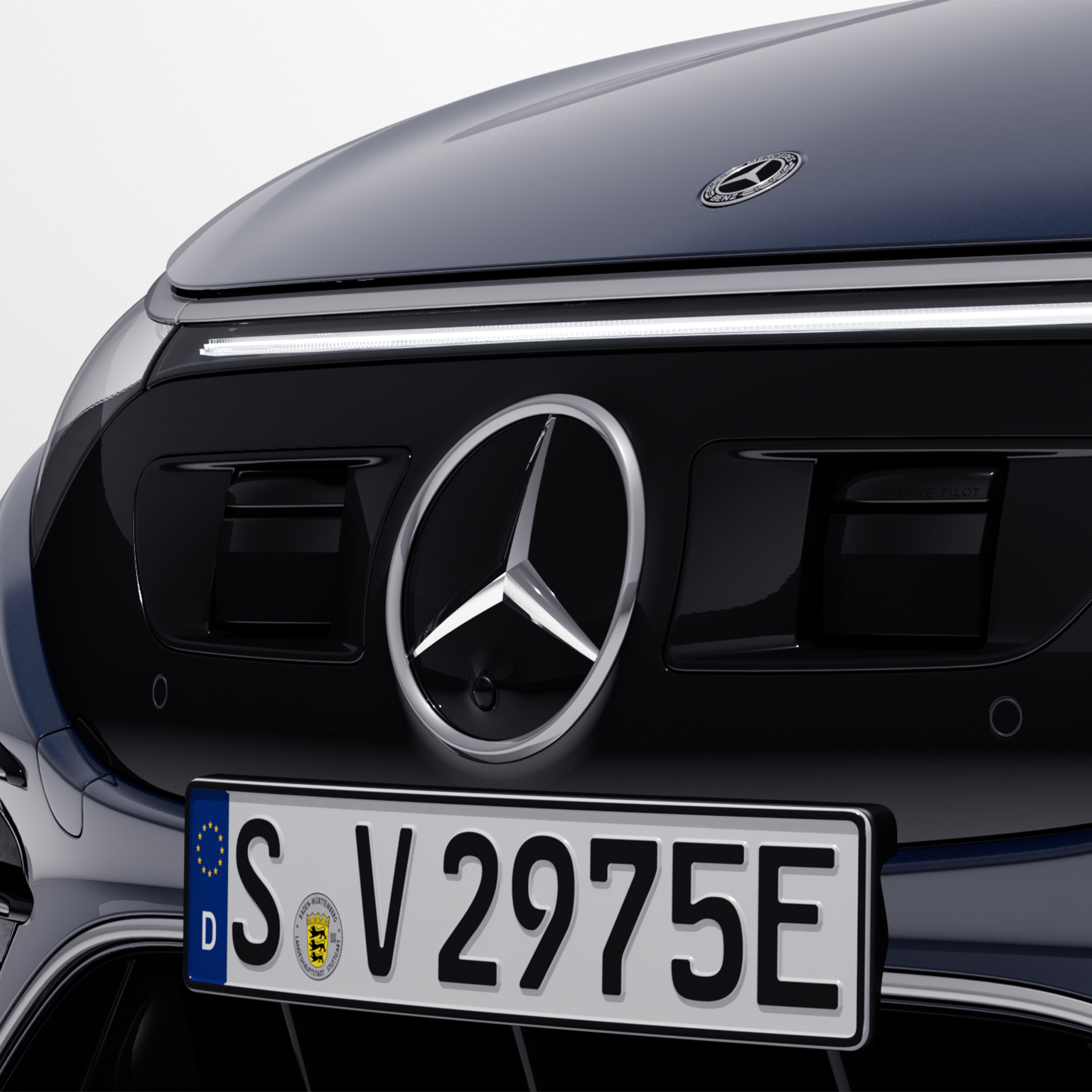 An elevated front view of the EQS from Mercedes-EQ. EQS from Mercedes-EQ: Mercedes-Benz DRIVE PILOT