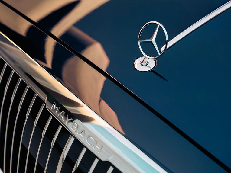 A Mercedes-Maybach radiator grille in high-gloss chrome.