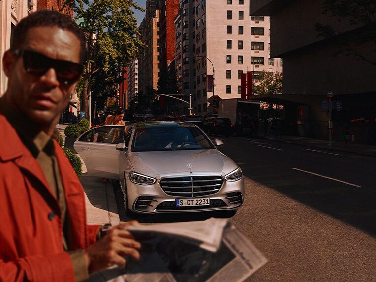 Front view of the Mercedes-Benz S-Class Saloon.