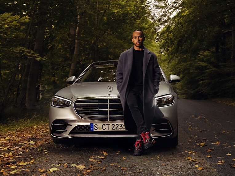 Front view of the Mercedes-Benz S-Class Saloon.