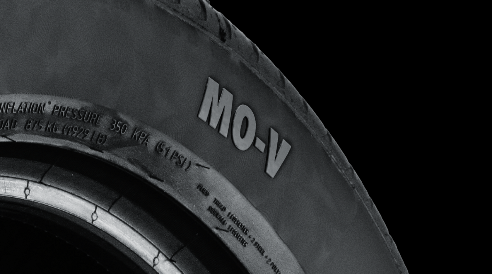 Mercedes Genuine Van Tyres MO-V | Mercedes-Benz Detailed close-up of a Mercedes M-OV tyre.