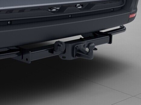 The 13-pin trailer socket supplies power to lighting equipment and consumers in the trailer.