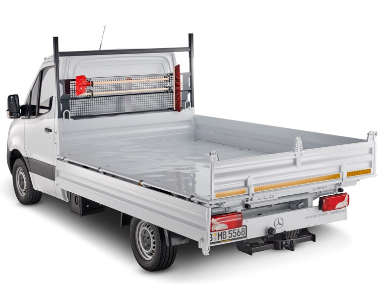 Meiller three-way steel tippers are safe, easily accessible and optimally finished from all sides.