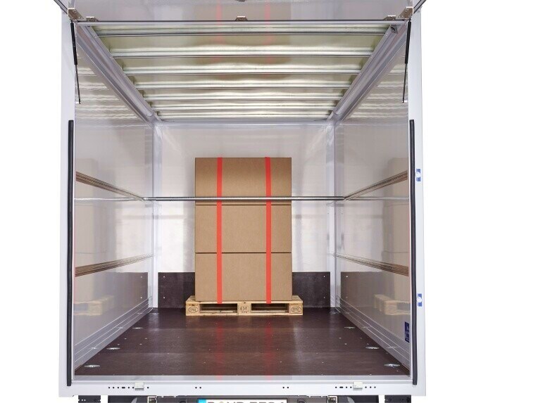 With Spier's Athlet box bodies, even heavy loads stay where they are on the way to the customer.