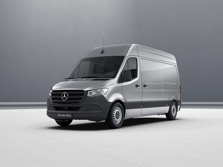 The sliding door installed on the left side of the vehicle represents a significant increase in comfort, allowing access to the load compartment from the side.