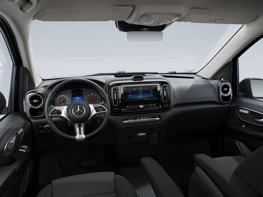 The driver's compartment of the Vito Mixto.