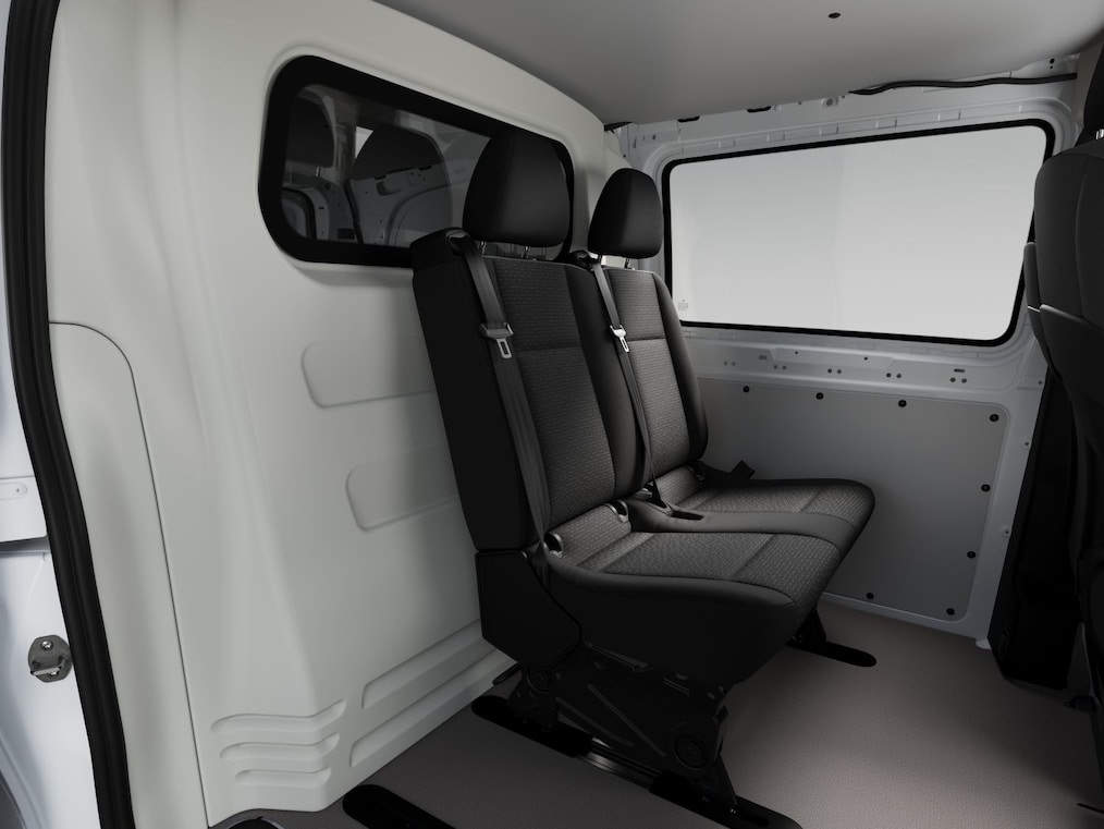 The passenger compartment of the Vito Mixto.