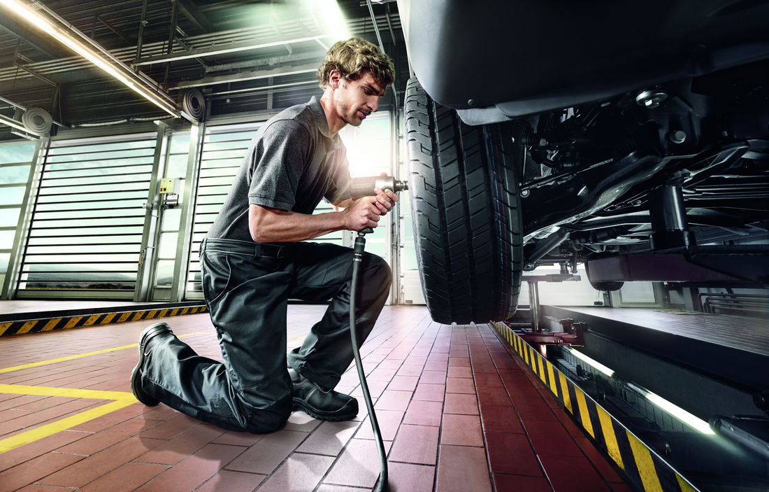Tyre change service | Mercedes-Benz Vans Tyre change service